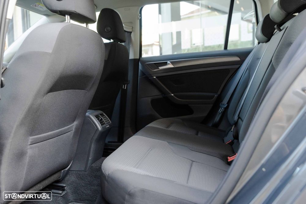 VW Golf Variant 1.6 TDi Confortline - 14