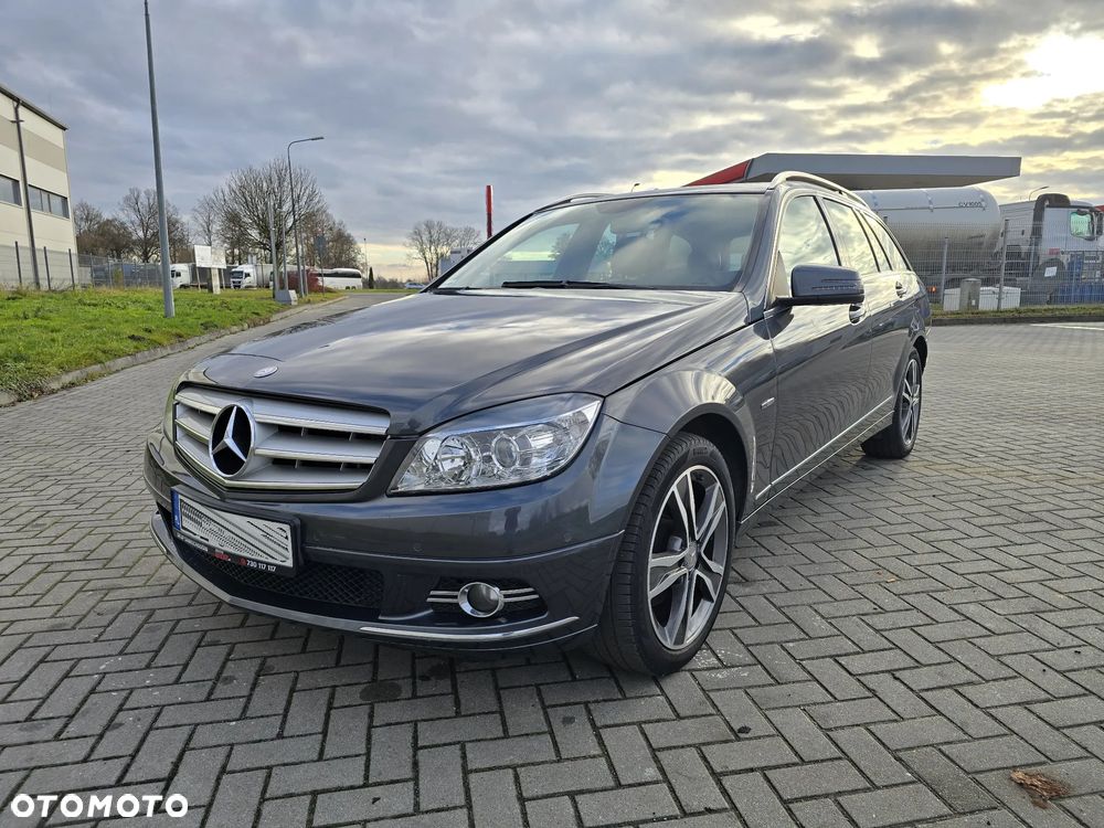 Mercedes-Benz Klasa C 220 CDI BlueEff Avantgarde - 3