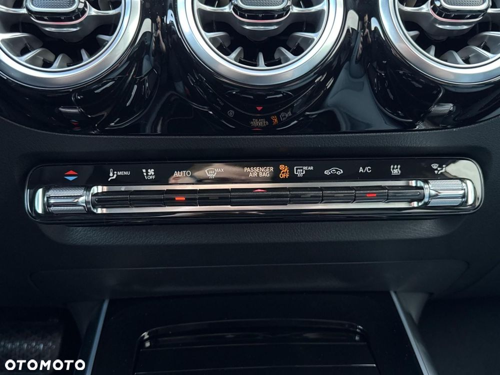 Mercedes-Benz EQA - 23