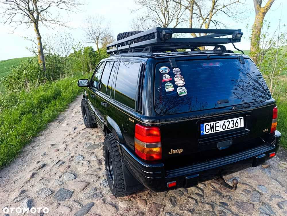 Jeep Grand Cherokee - 25