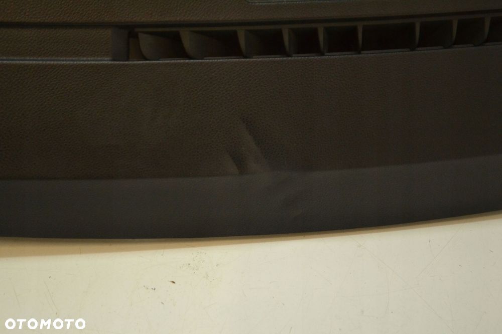 BMW E60 E61 DESKA ROZDZIELCZA NA KLUCZYK KONSOLA KOKPIT OE 7063255 - 8
