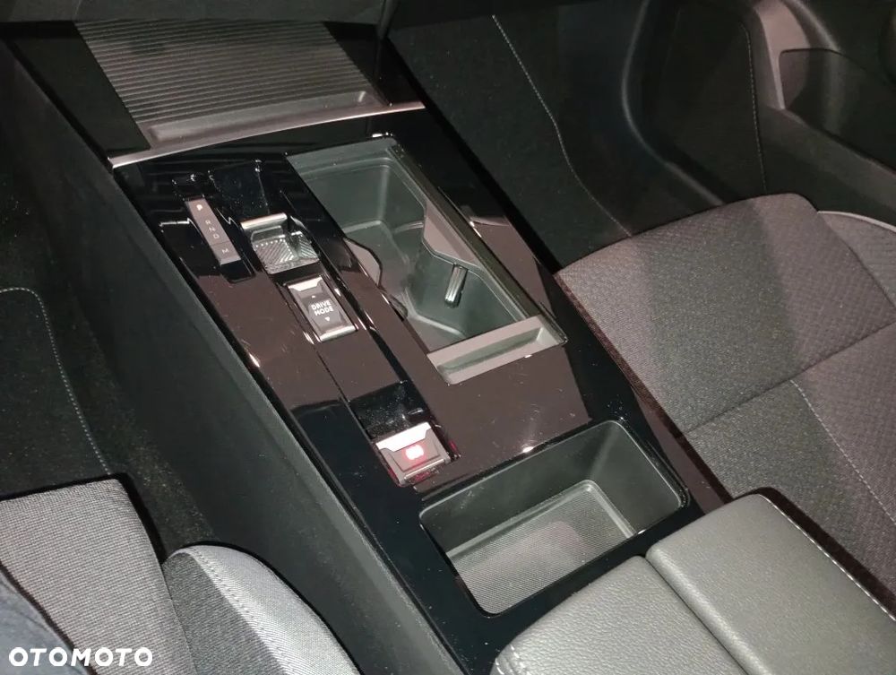 Opel Astra VI 1.2 T Edition S&S - 8