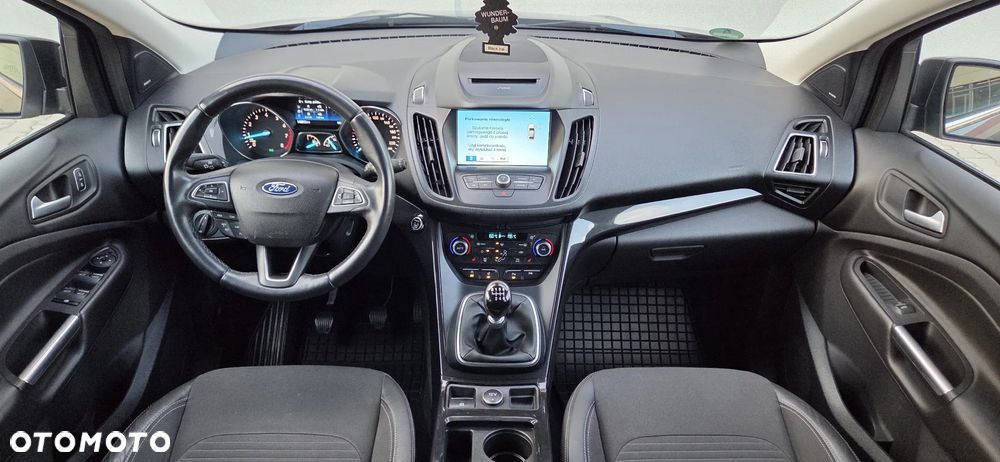 Ford Kuga 1.5 EcoBoost 2x4 Titanium - 16