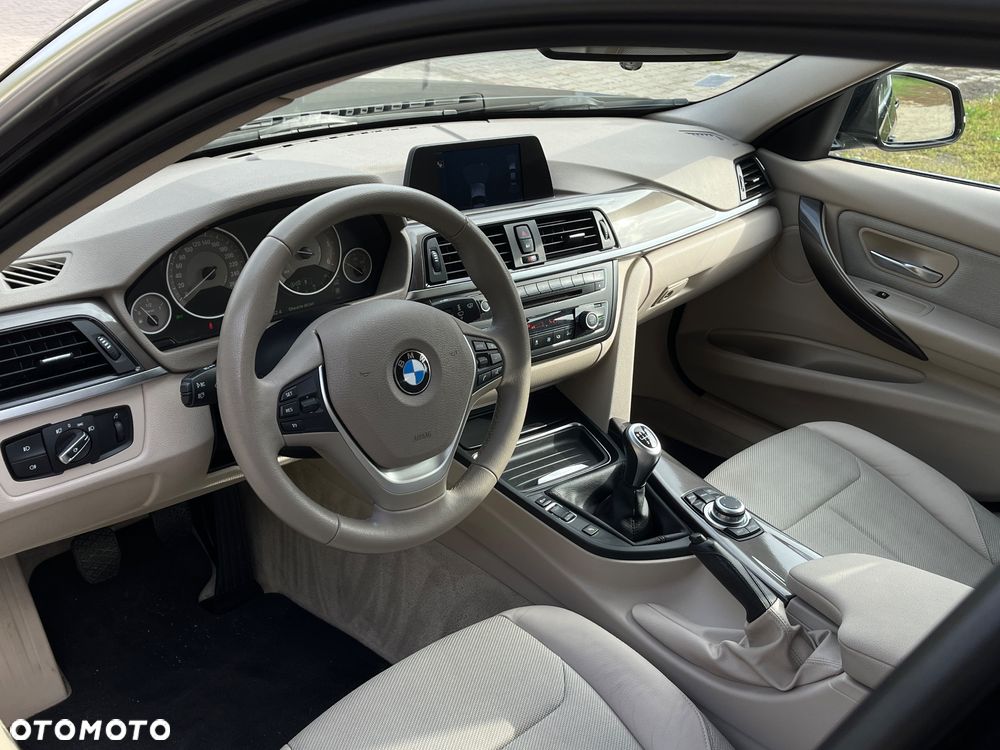 BMW Seria 3 318d Modern Line - 11