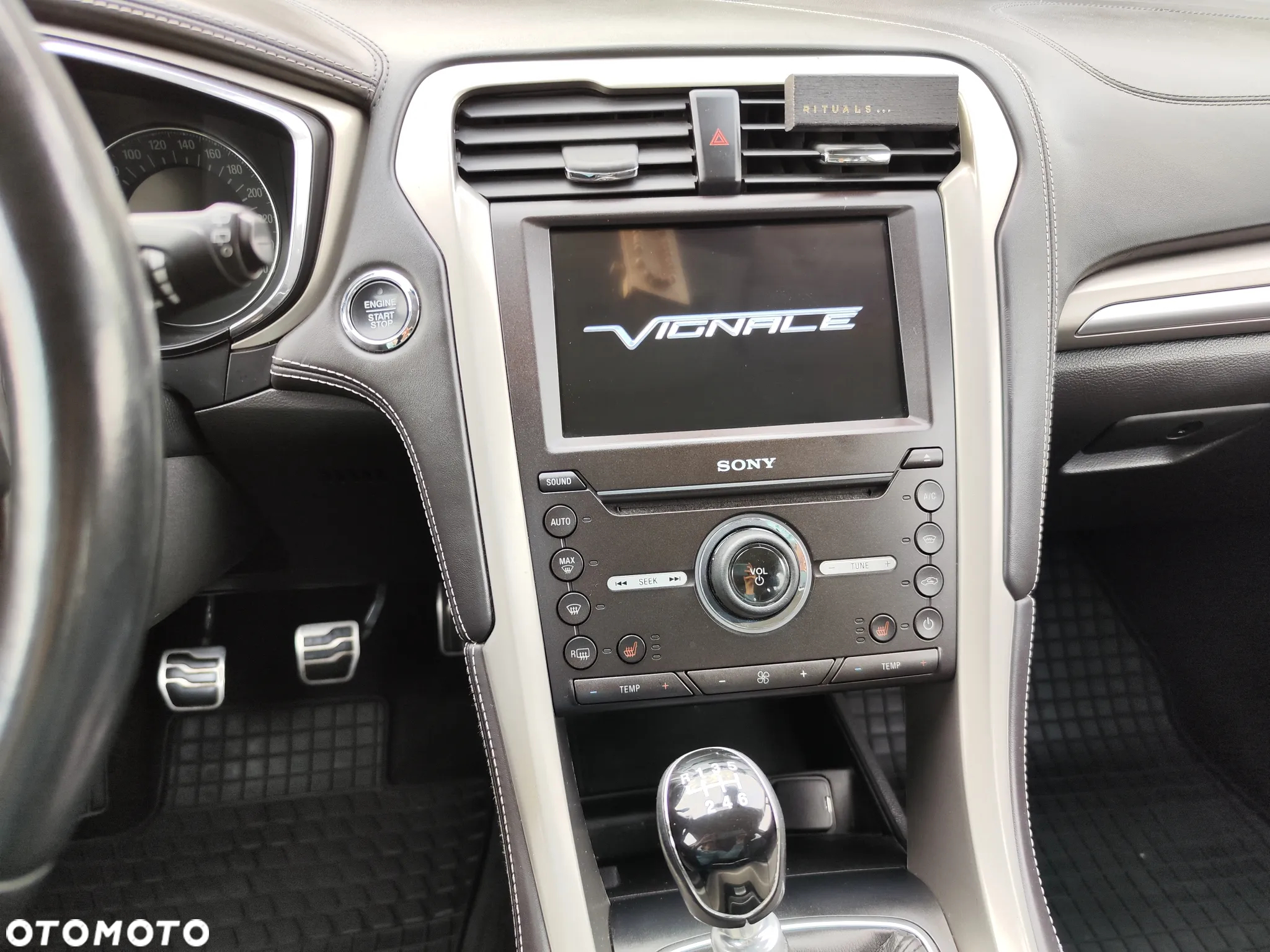 Ford Mondeo Vignale 2.0 TDCi - 38