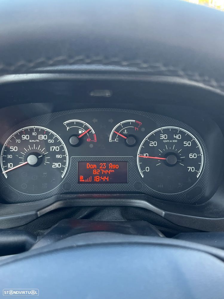 Fiat Qubo 1.4 8V Lounge - 20