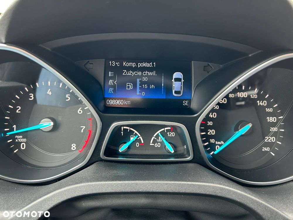 Ford Kuga - 12