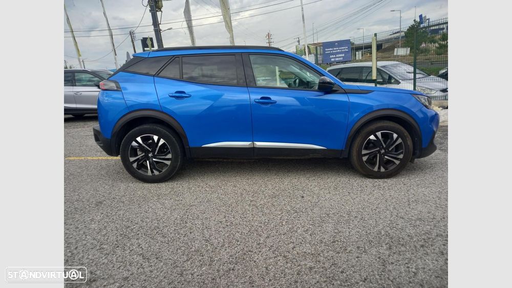 Peugeot 2008 1.2 PureTech Allure - 4