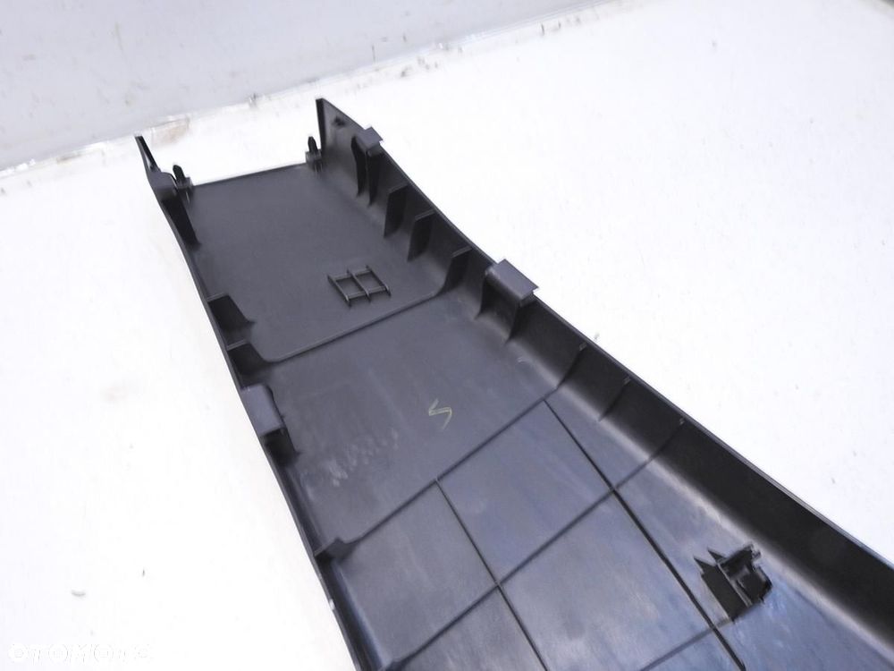 OSŁONA SŁUPKA B PRAWA MAZDA 6 GH - 4