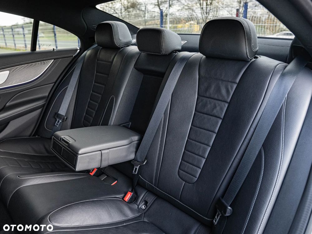 Mercedes-Benz CLS 300 d 4Matic 9G-TRONIC AMG Line - 27