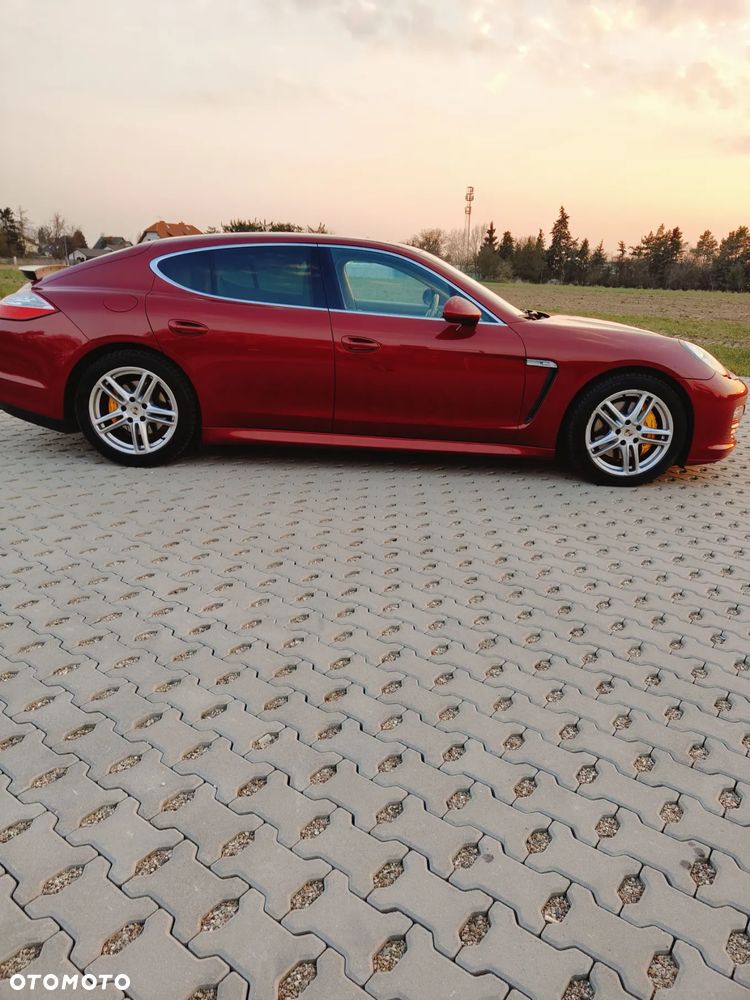 Porsche Panamera 4S - 18