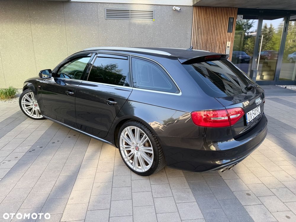 Audi A4 Avant - 31