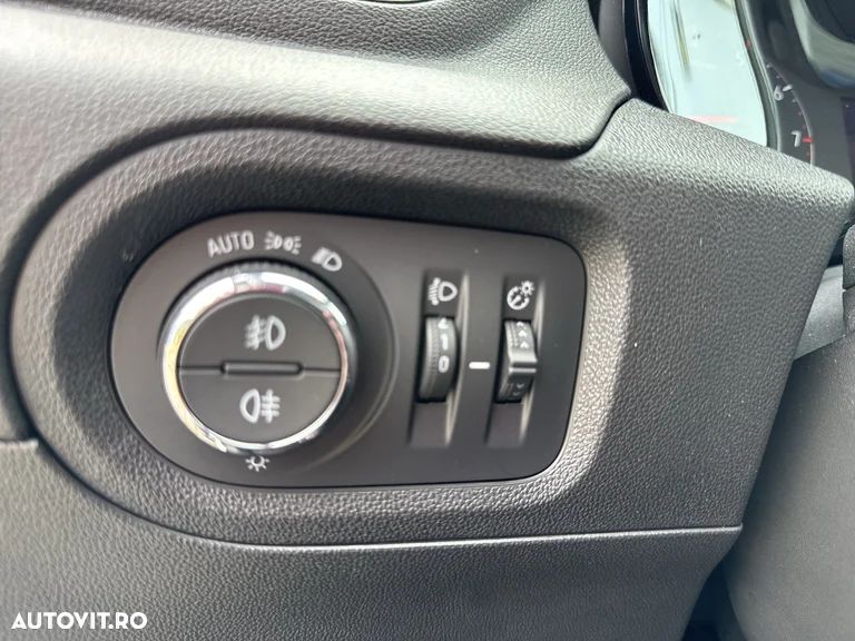 Opel Grandland X 1.2 Start/Stop Automatik Business Edition - 31