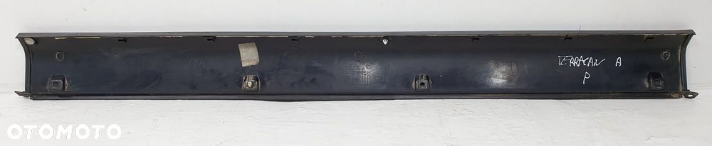 LISTWA NAKŁADKA PROGU LEWA WARM SILVER / YK HYUNDAI TERRACAN 87782-H1500 - 6