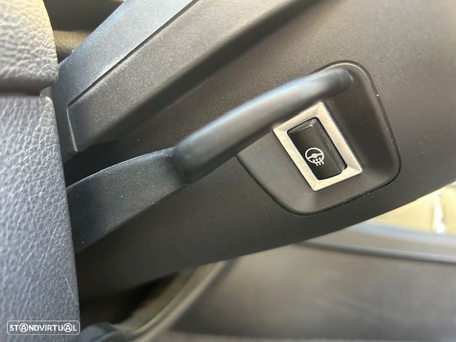 BMW 218 d Cabrio Line Sport - 12