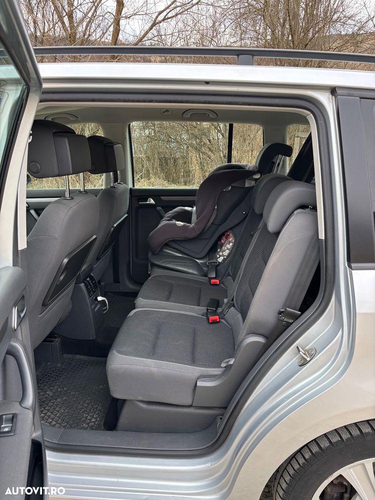 Volkswagen Touran 2.0 TDI DSG Comfortline - 8