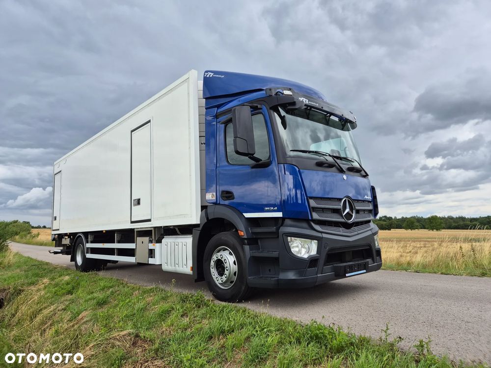 Mercedes-Benz Antos 1824 CARRIER VECTOR 1850 DRZWI + winda i 2x drzwi boczne / 8.35m / z Holandii / Axor man Tgm T1000-R THERMO King Supra 1850 1150 - 2