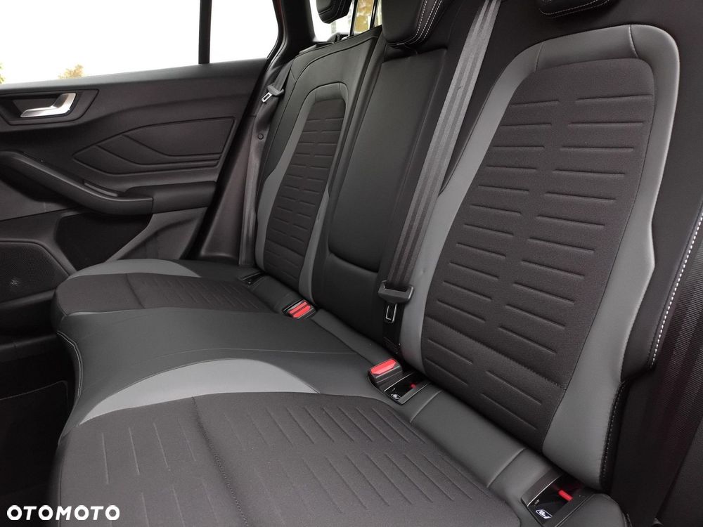 Ford Focus 2.0 EcoBlue ST - 27