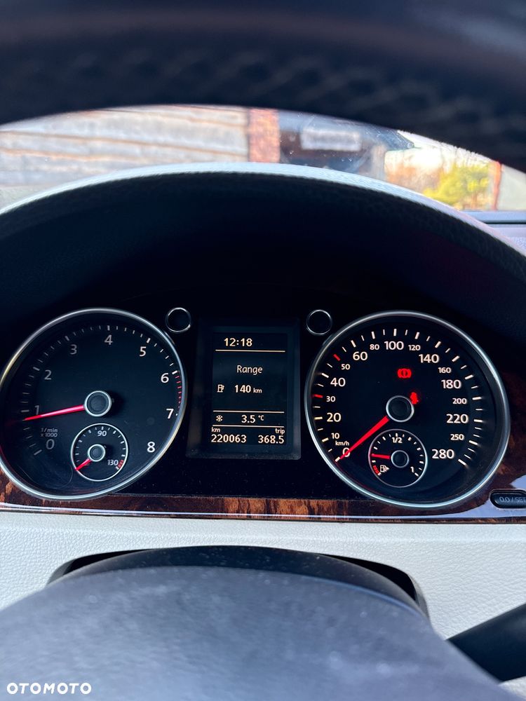 Volkswagen Passat 1.8 TSI Exclusive - 16