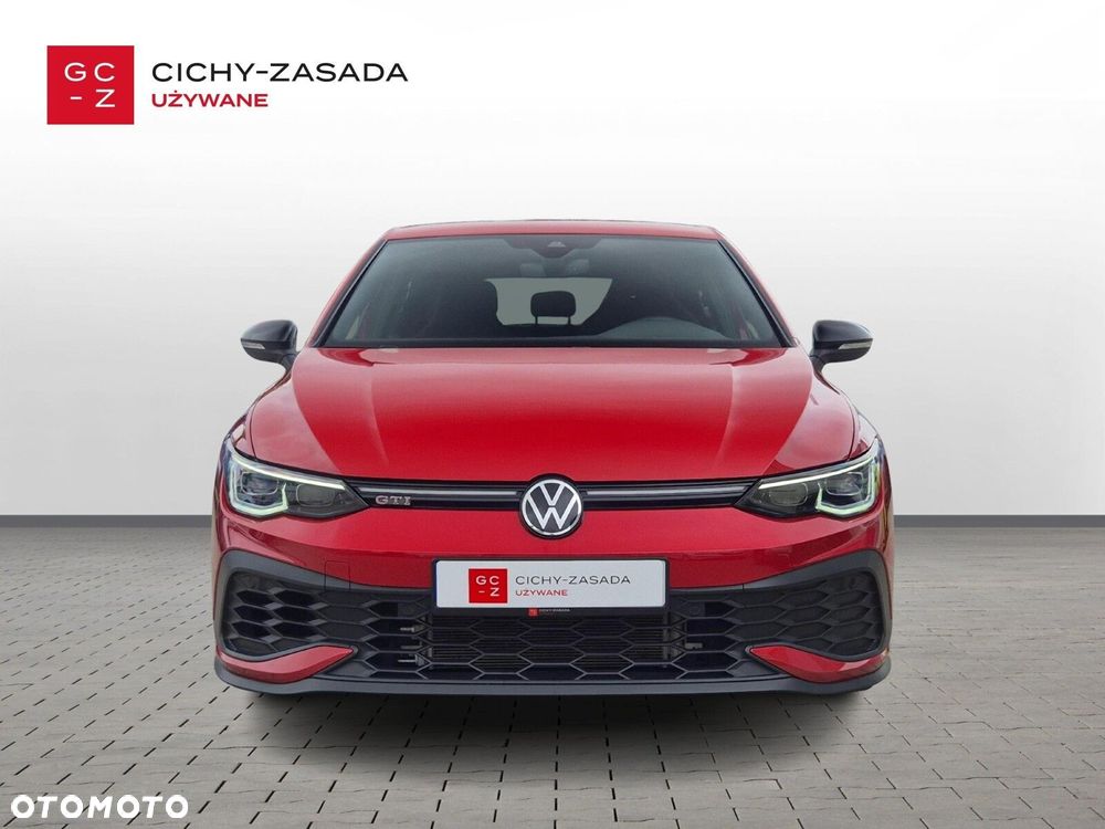 Volkswagen Golf - 8