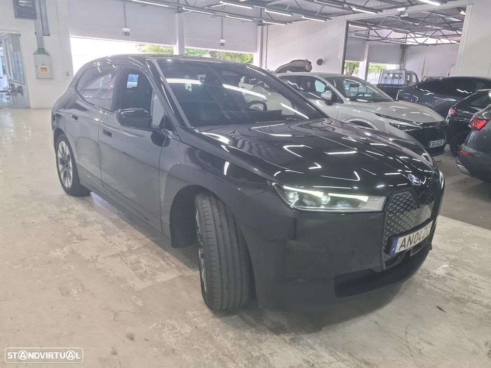 BMW iX xDrive 40 - 5