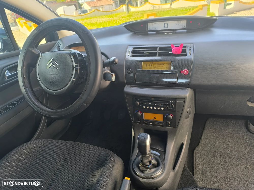 Citroën C4 1.6 HDi 110 VTR Pack - 6