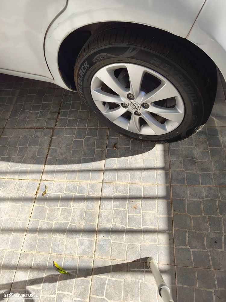 Opel Agila - 9