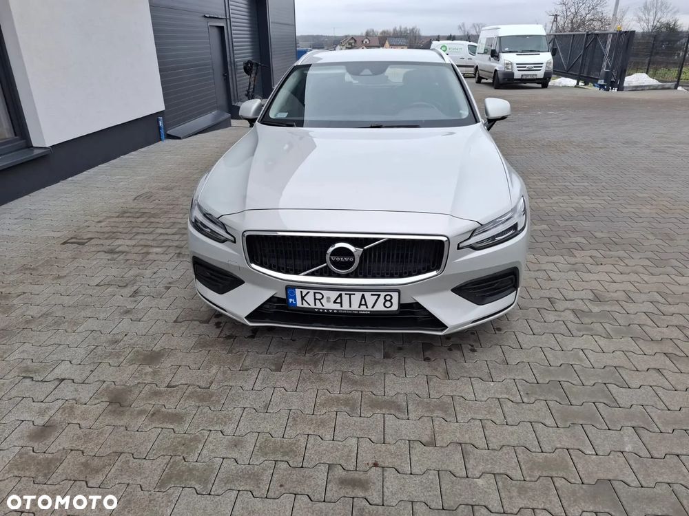 Volvo V60 D4 Momentum Pro - 2