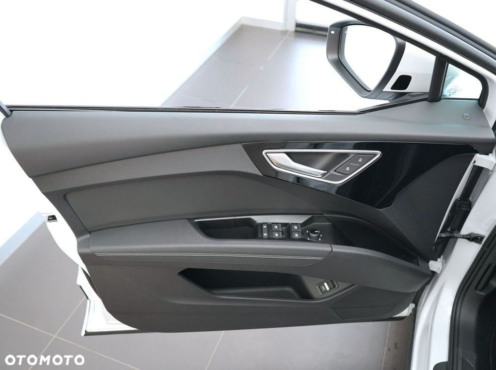 Audi Q4 Sportback e-tron - 12