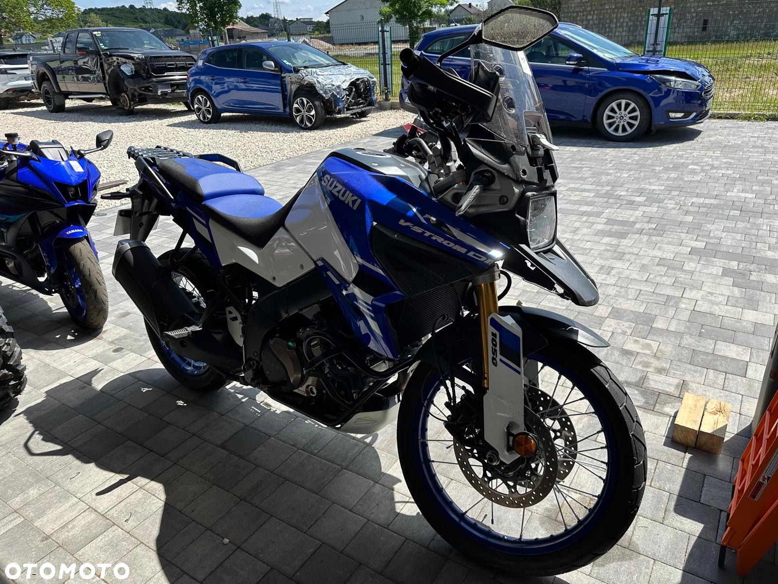 Suzuki DL - 8