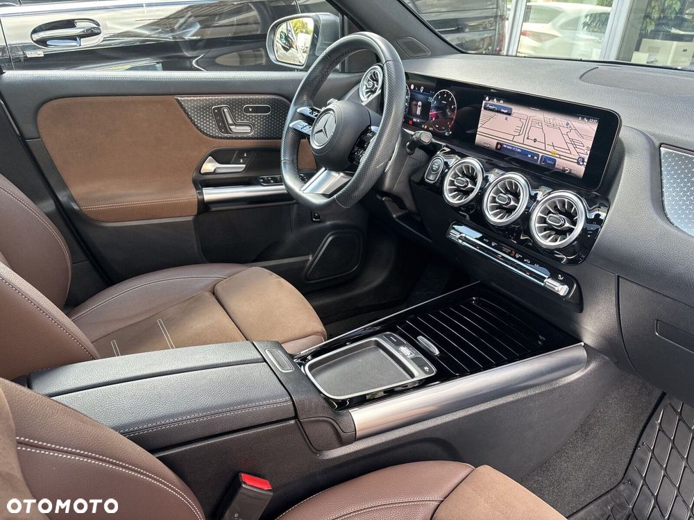 Mercedes-Benz GLA 220 mHEV 4-Matic AMG Line 8G-DCT - 18
