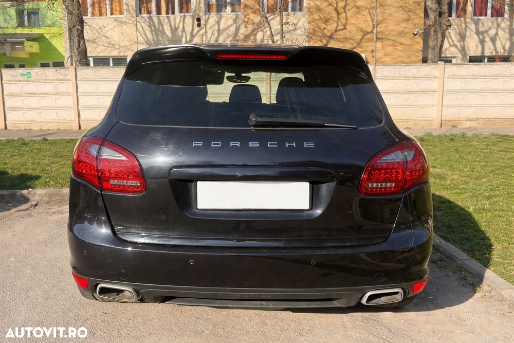 Porsche Cayenne 3.0 L V6 - 2
