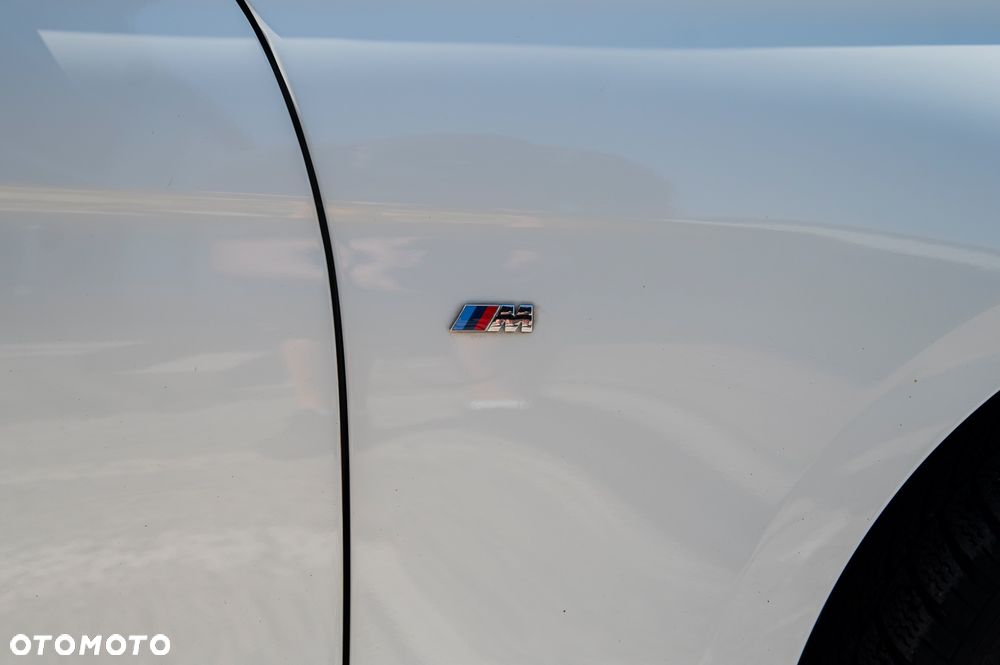 BMW Seria 3 330i xDrive M Sport - 3