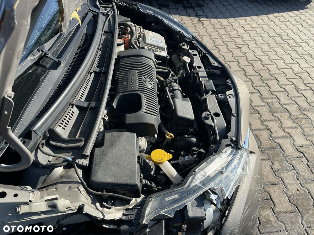 Toyota Yaris Hybrid 100 Selection Pure - 12