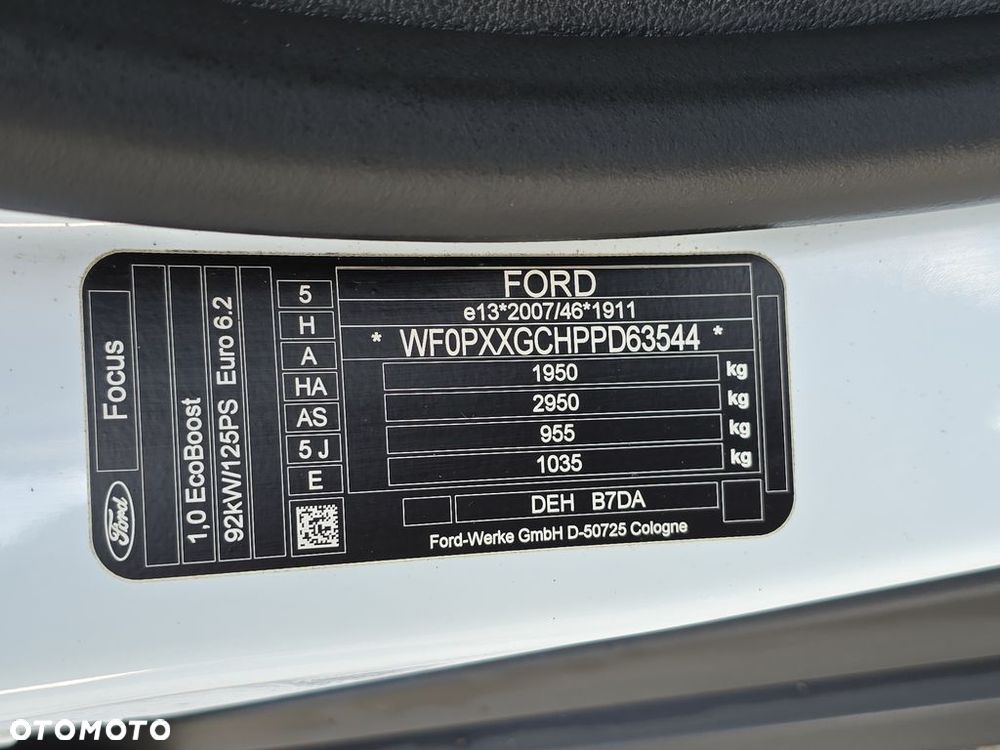 Ford Focus 1.0 EcoBoost Titanium - 26