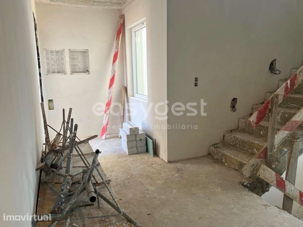 Moradia T4 em construção, Condomínio Fechado e Garagem - Grande imagem: 5/50