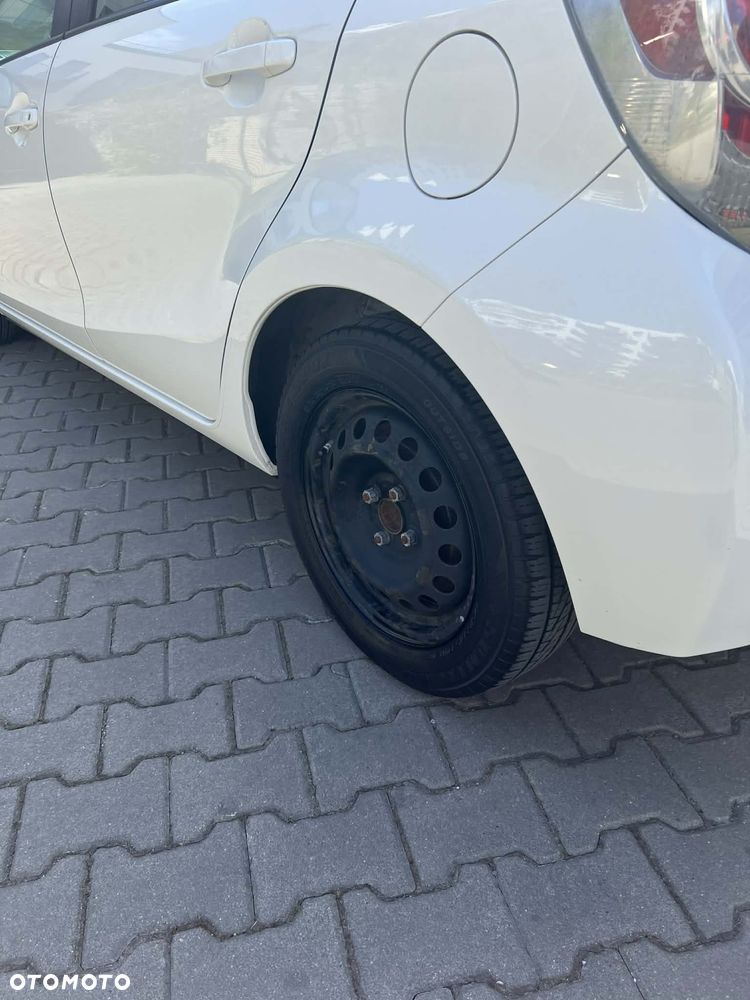 Toyota Prius - 21