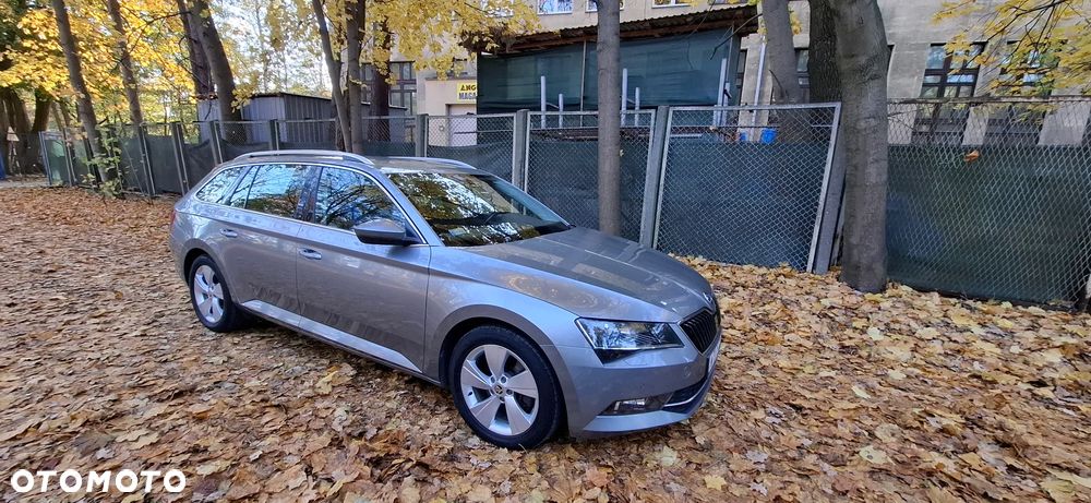 Skoda Superb 1.6 TDI Ambition - 5