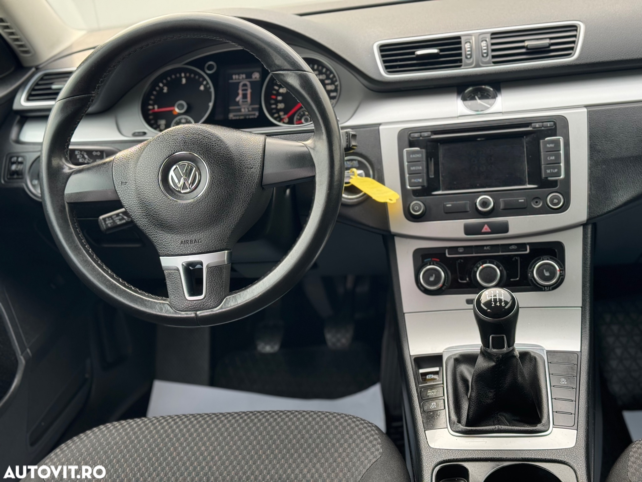 Volkswagen Passat 2.0 Blue TDI SCR Trendline - 5