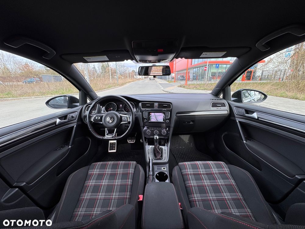 Volkswagen Golf GTI (BlueMotion Technology) DSG Performance - 8