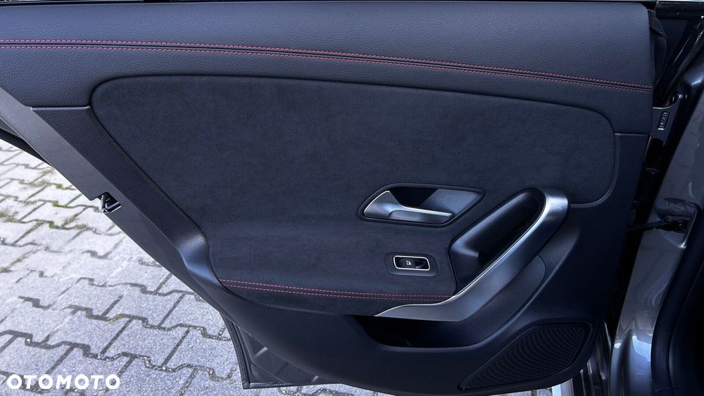 Mercedes-Benz CLA 200 mHEV AMG Line 7G-DCT - 26