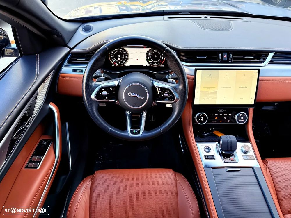 Jaguar F-Pace 2.0 P400e AWD R-Dynamic HSE - 11