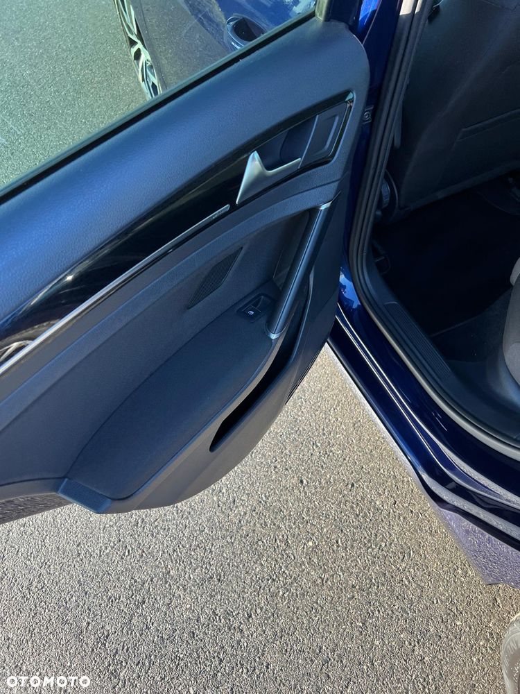 Volkswagen Golf - 17