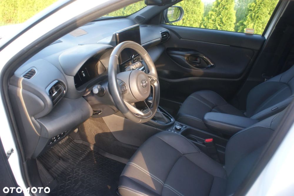 Toyota Yaris Cross - 13