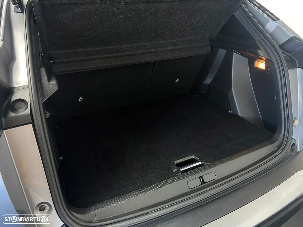 Peugeot 2008 1.2 PureTech Allure Pack - 11