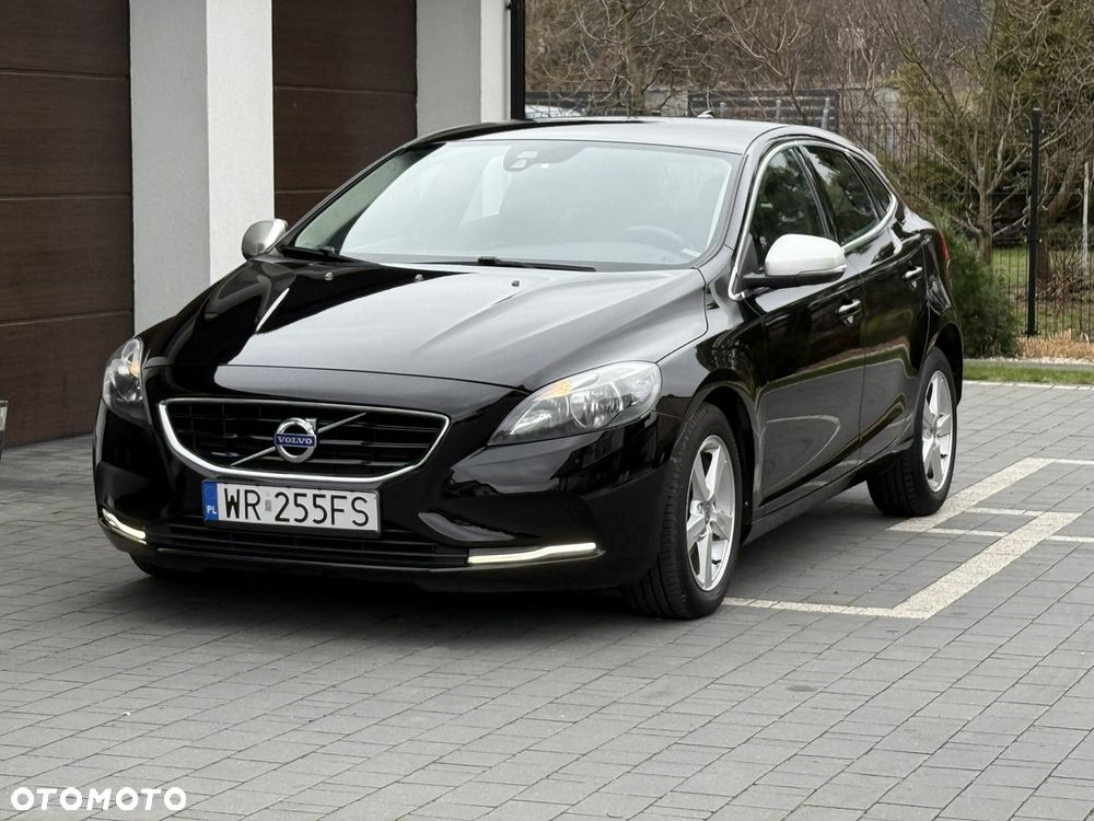 Volvo V40 D2 Drive-E Momentum - 1
