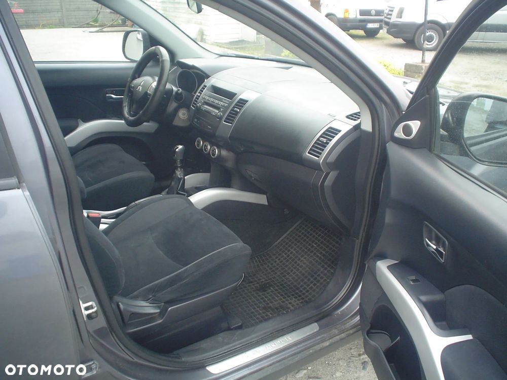 Mitsubishi Outlander 2.0 DID Intense - 5