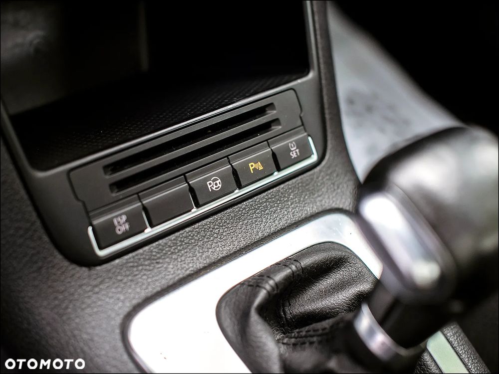 Volkswagen Tiguan - 26
