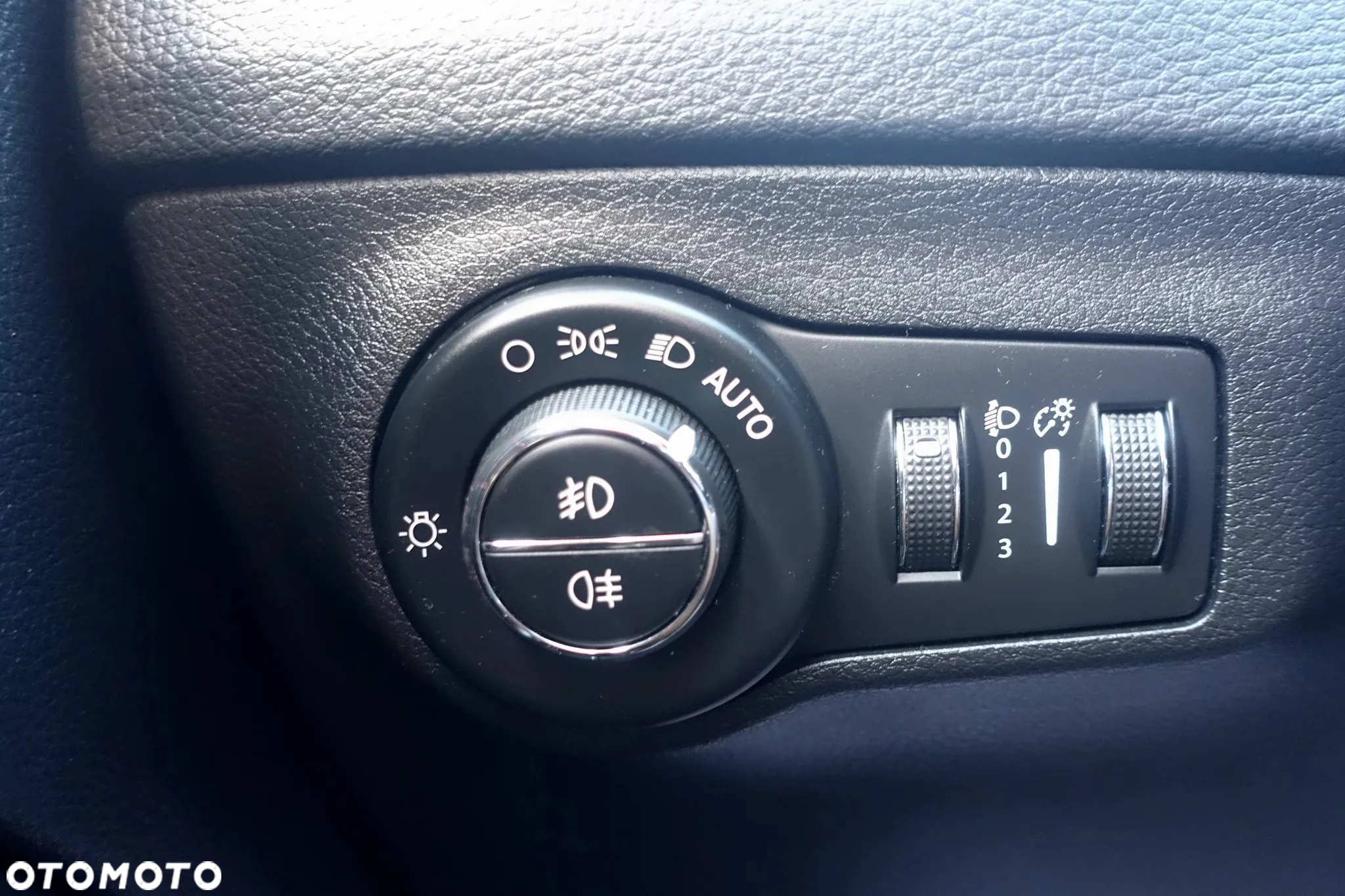 Jeep Compass 2.0 MJD Limited 4WD S&S - 33