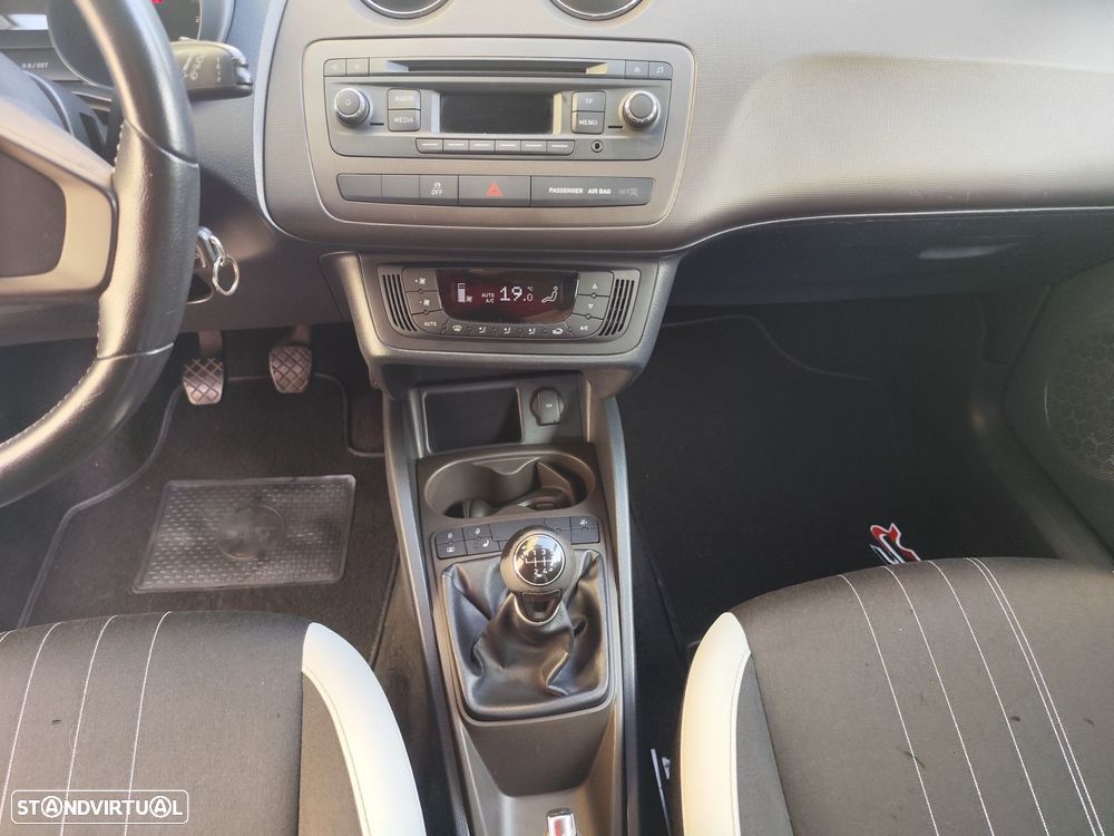 SEAT Ibiza 1.6 TDI FR - 26